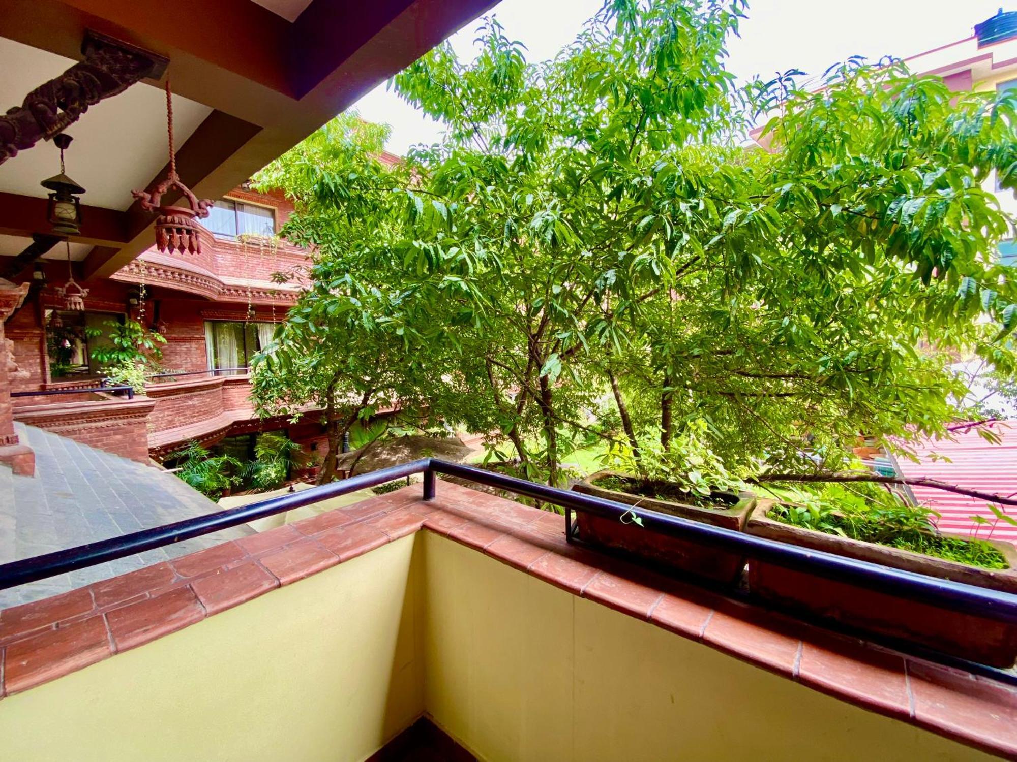 Hotel Siddhi Manakamana Катманду Экстерьер фото