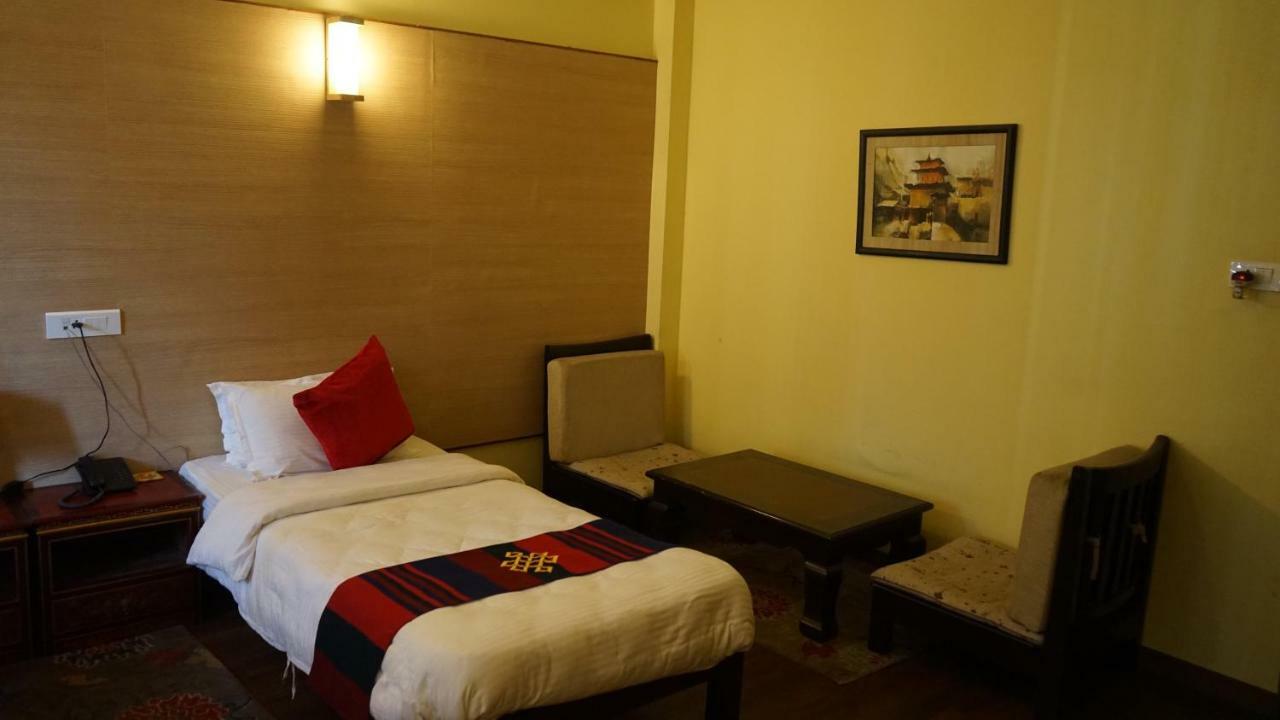 Hotel Siddhi Manakamana Катманду Экстерьер фото